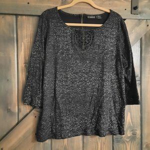 3/$20 Bay Studio plus 1x black shirt lace neckline zip back 3/4 sleeves